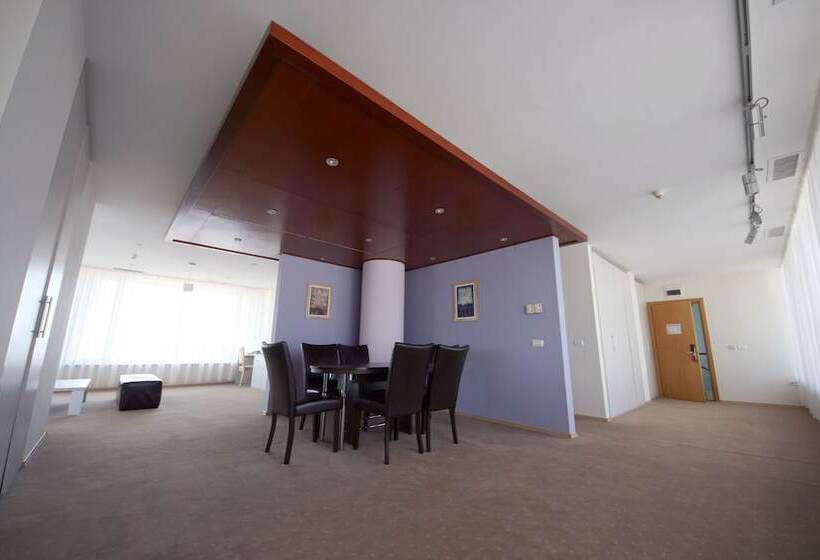 Апартаменты 1 Спальня, Savoy