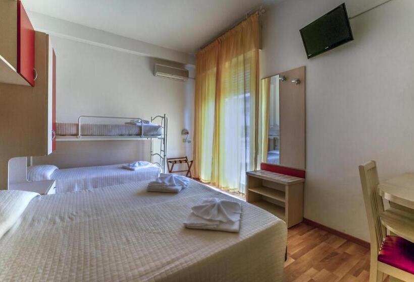 Четырехместный Номер Стандарт, Stresa