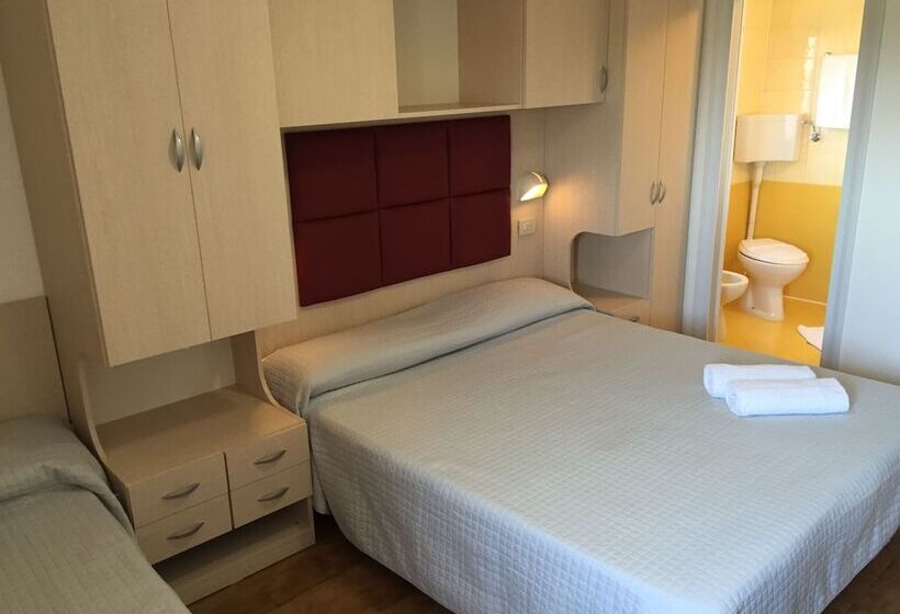 标准三人间, Stresa