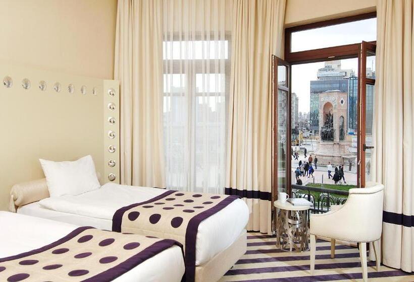 اتاق سوپریور با چشم‌انداز, Taxim Hill