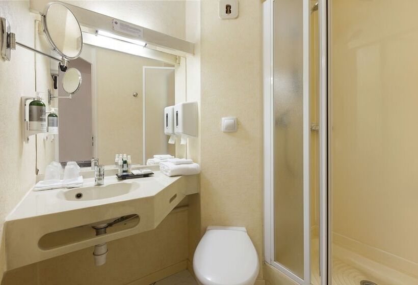 舒适三人间, Brit Hotel Arras