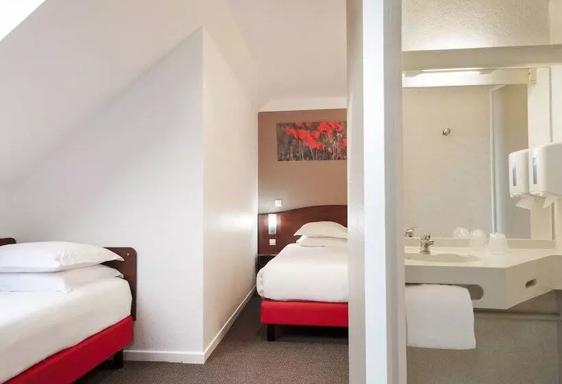 اتاق راحتی سه تخته, Brit Hotel Arras