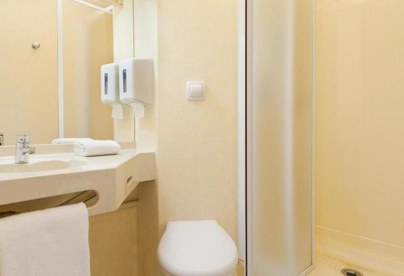 家庭间, Brit Hotel Arras