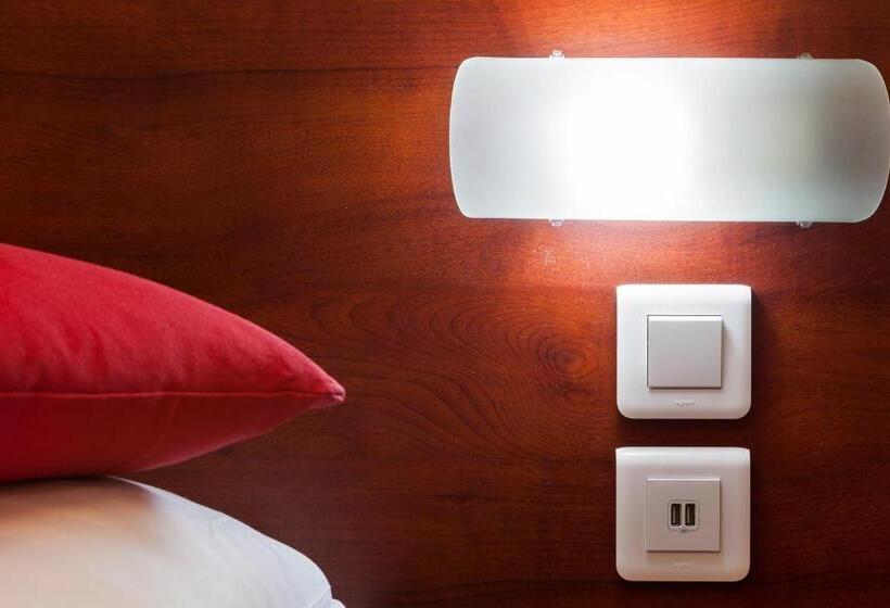 Standard Connecting Room, Brit Hotel Arras