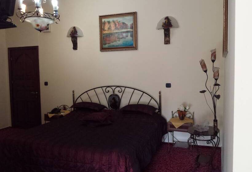 Superior Oda, Voila Inn