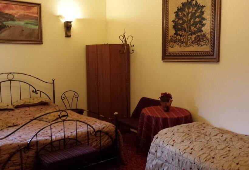 Üç Kişilik Standart Oda, Voila Inn