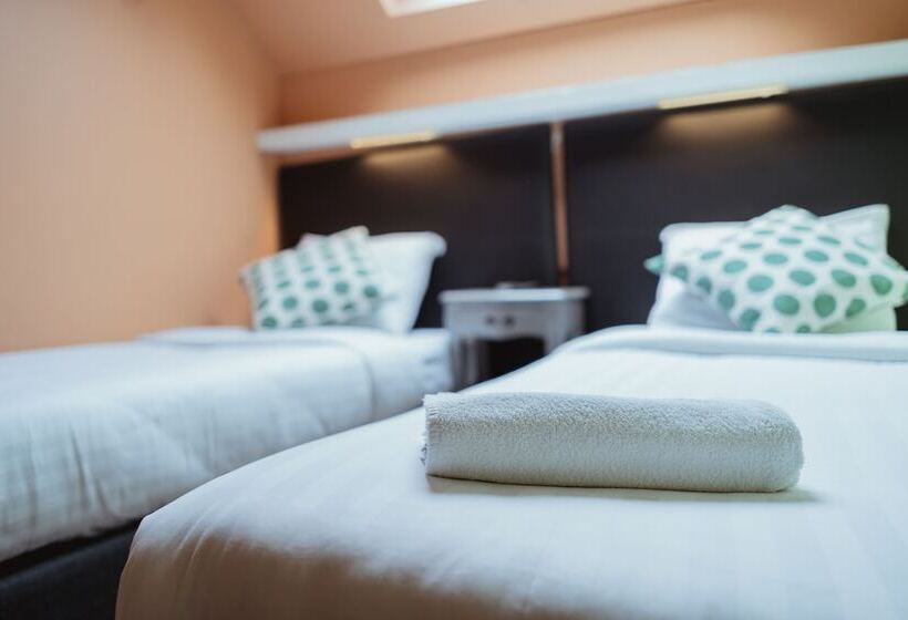 Habitació Triple Estàndard, Le Centenaire Brussels Expo