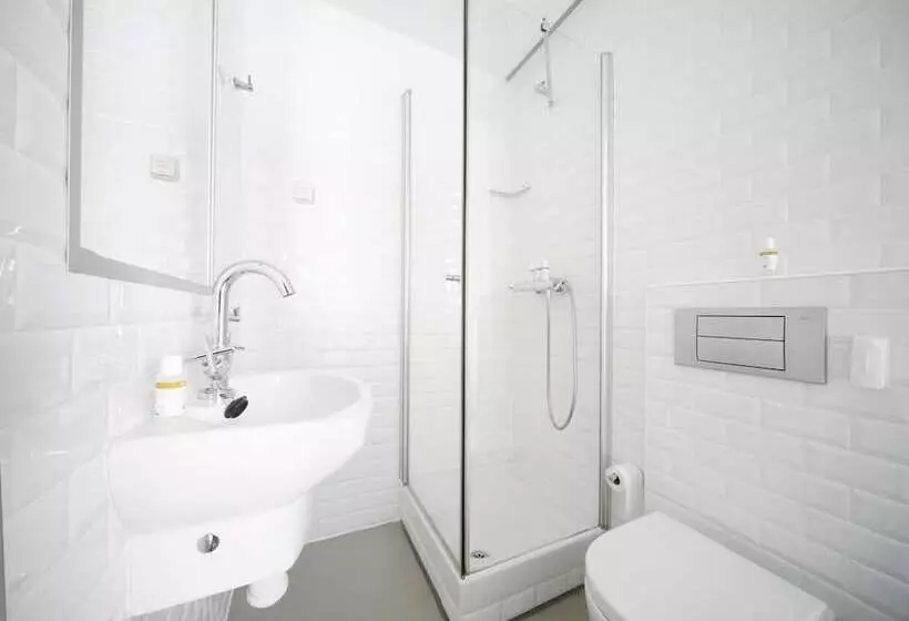 اتاق عادی, Numa I Script