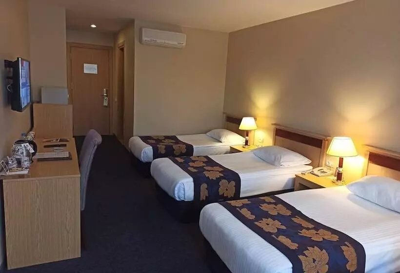 اتاق استاندارد سه نفره, Perissia Hotel & Convention Center