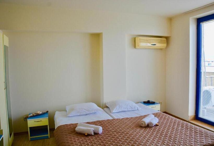 スタンダードルーム, Rainbow 1 Holiday Complex