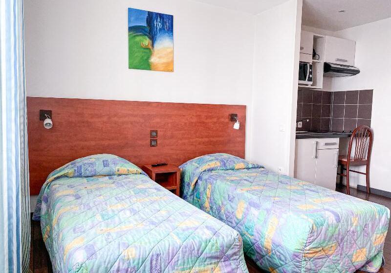 Escritório Estándar, Residence Du Soleil