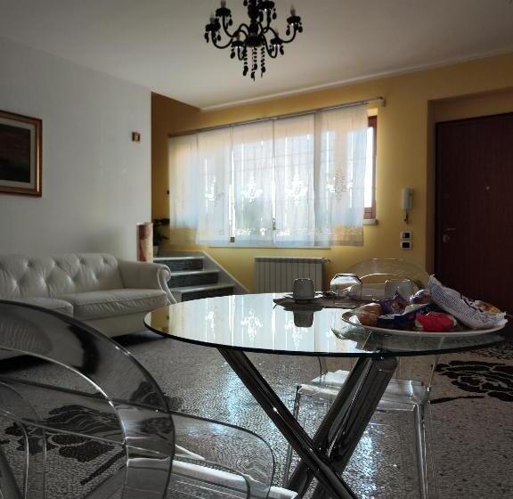 标准间, B&b Rossella