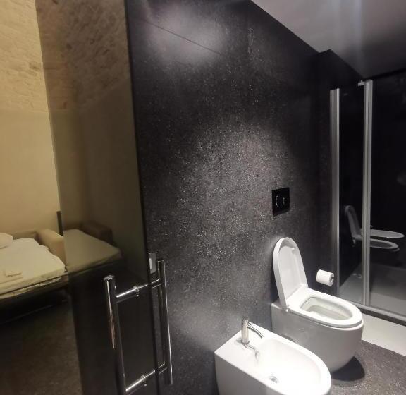 Семейный Номер, Divale