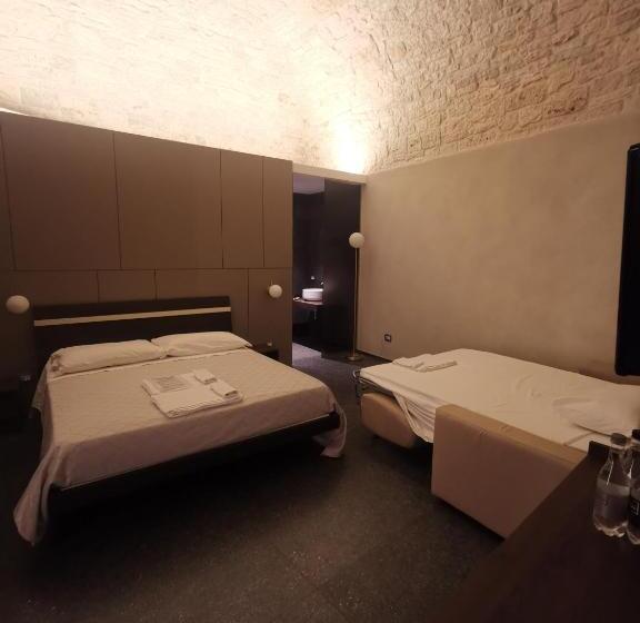 Семейный Номер, Divale