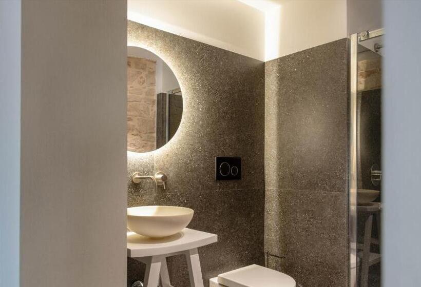 Номер Стандарт, Divale