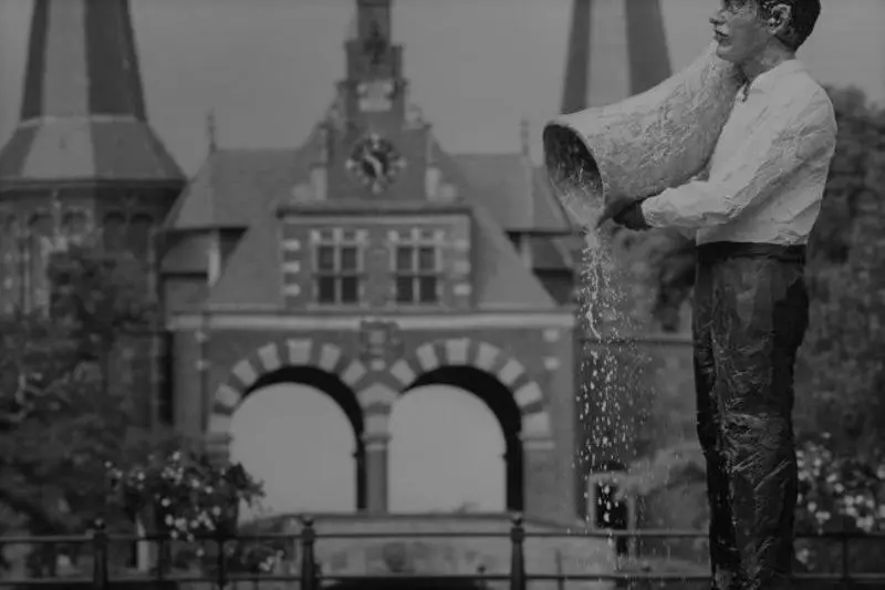 デラックススタジオ, Lekkerwegbijleeuwen, 1 Minuut Naar Hartje Centrum