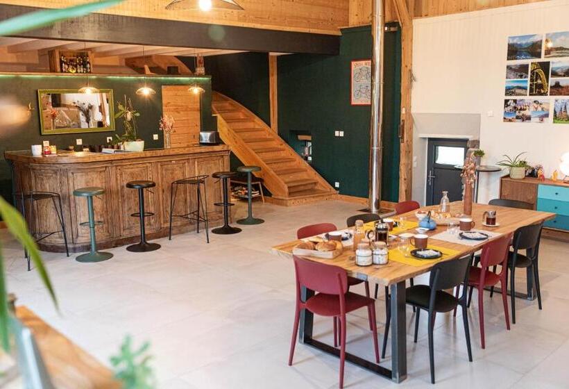 Трехместный Номер Стандарт Вид на Сад, Les Balcons De La Terrasse