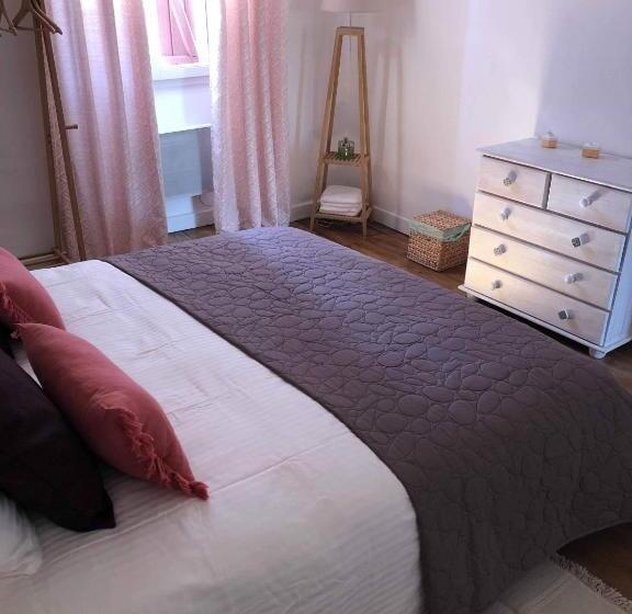 スタンダードルーム, Les Hirondelles