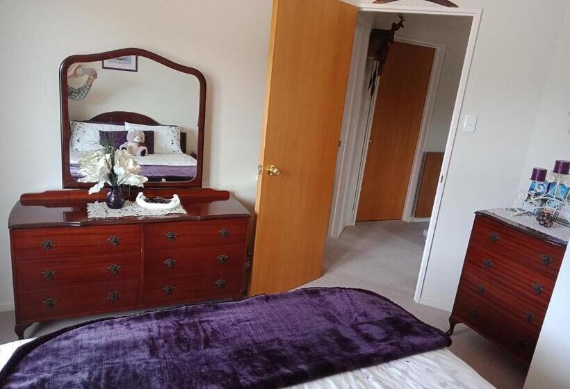 اتاق لوکس, Moana View