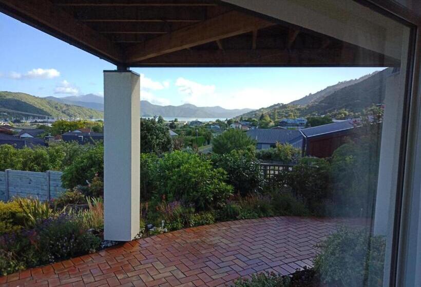 اتاق لوکس, Moana View