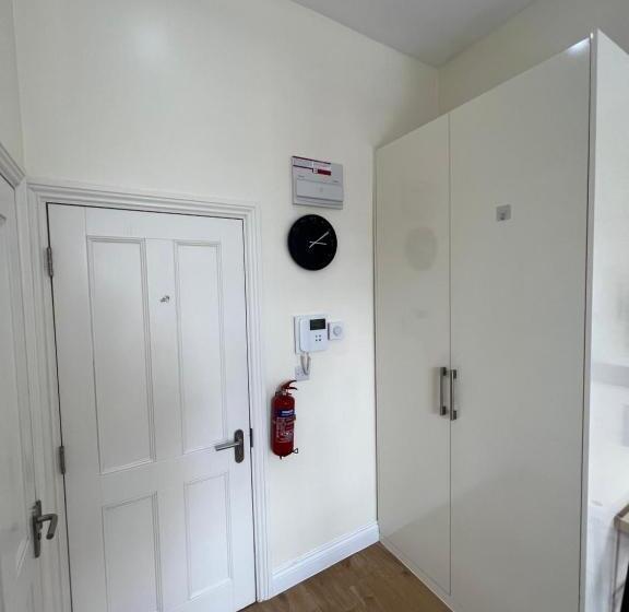 إستوديو ديلوكس, Gloucester Place   Baker Street