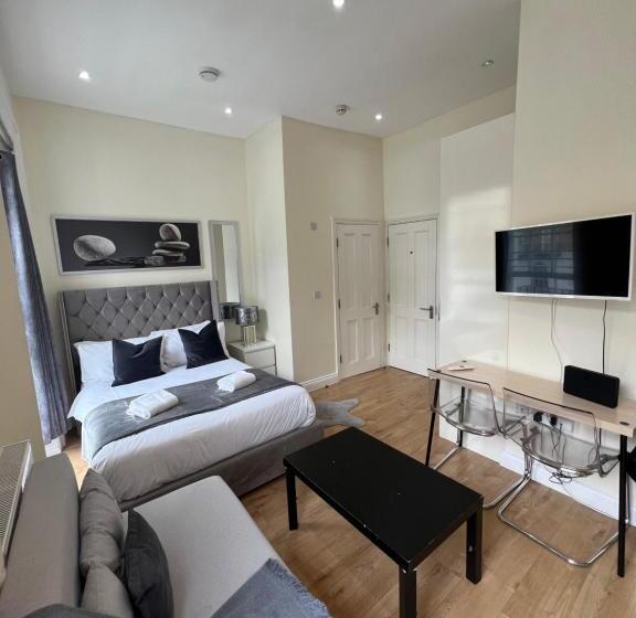 إستوديو ديلوكس, Gloucester Place   Baker Street