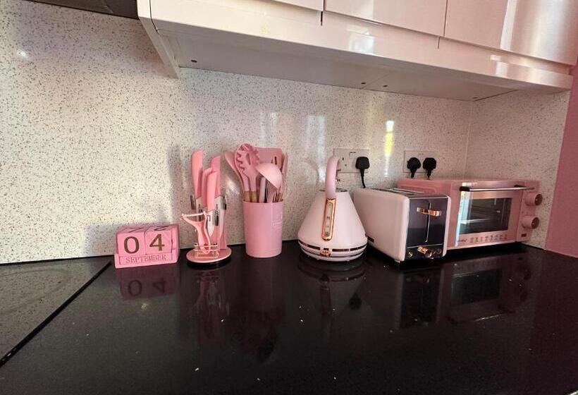 إستوديو ديلوكس, Gloucester Place   Baker Street