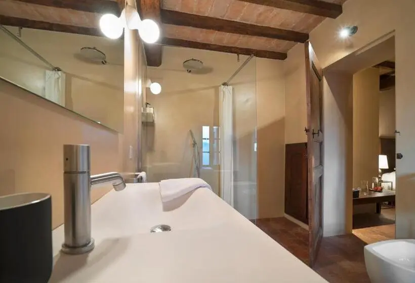 キングサイズベッドのデラックスルーム, Castello Di Viano