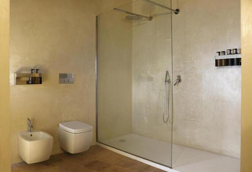 סוויטה דלוקס, Castello Di Viano