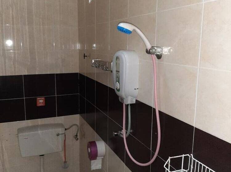 标准间, Sri Bahau