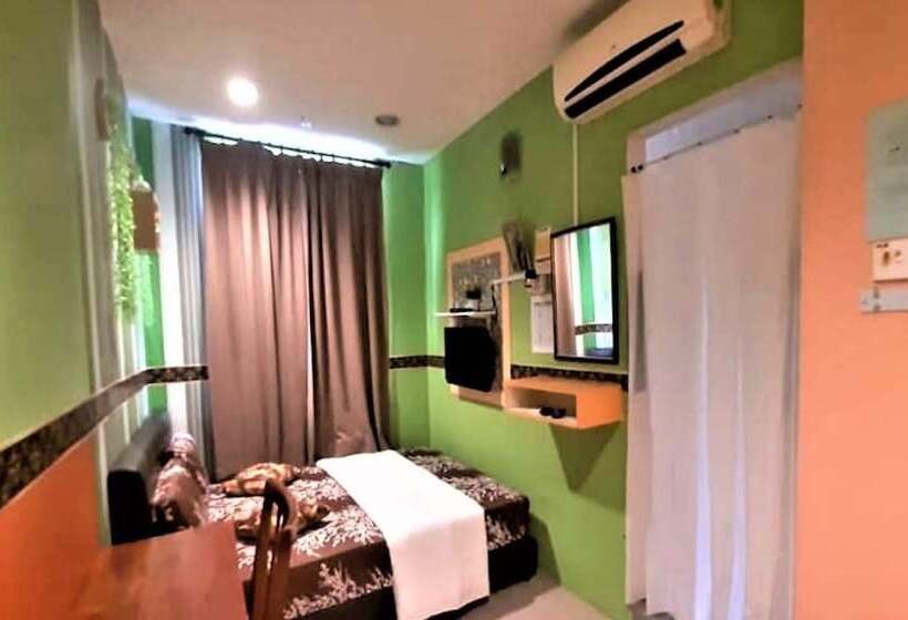 标准间, Sri Bahau