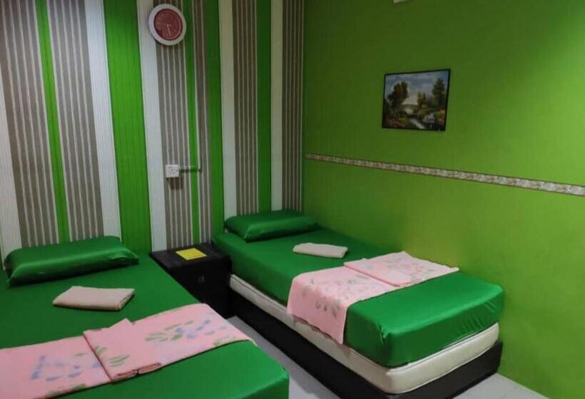 标准间, Sri Bahau