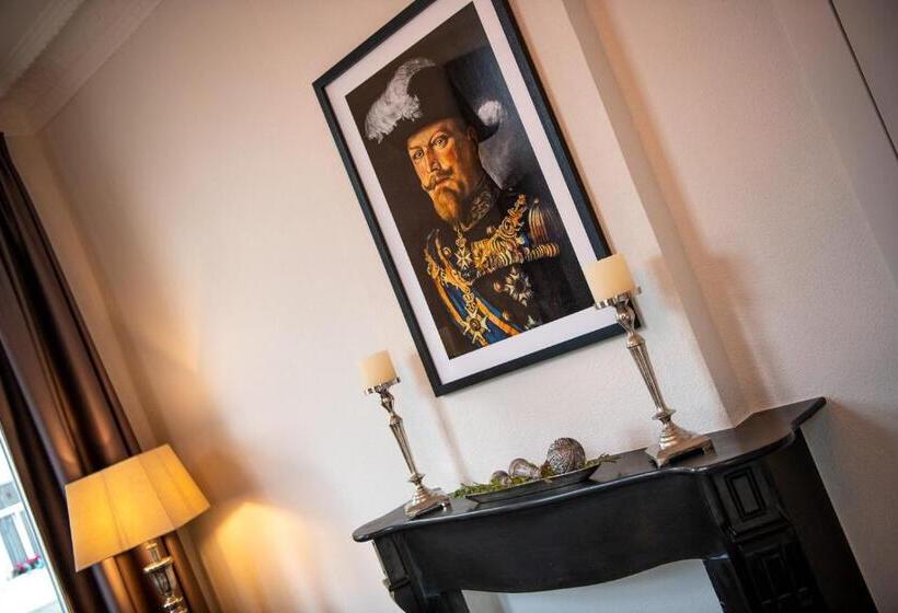 اتاق لوکس با بالکن, Bnb Prins Hendrik Venlo