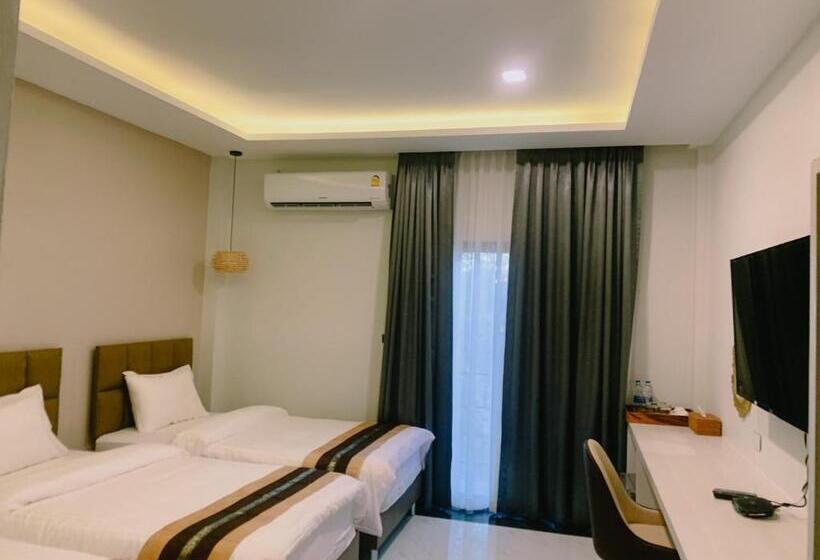 スタンダードトリプルルーム, Worachat Boutique