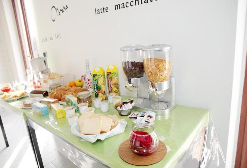 اتاق لوکس با بالکن, B&b Magma