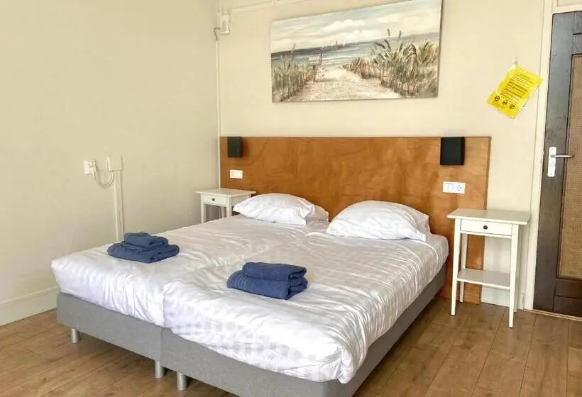 Pokój Czteroosobowy Standard, Bed & Ontbijt Haddock
