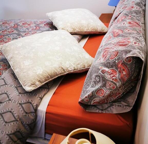 سوییت, Casa Compartida Weyler