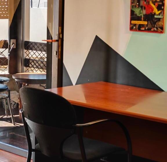 اتاق استاندارد با سرویس بهداشتی مشترک, Casa Compartida Weyler