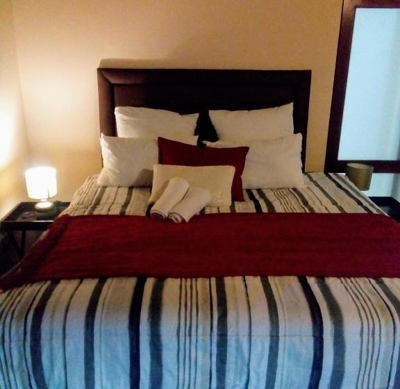 מיטת קינג בסוויטה, Lee Gardens