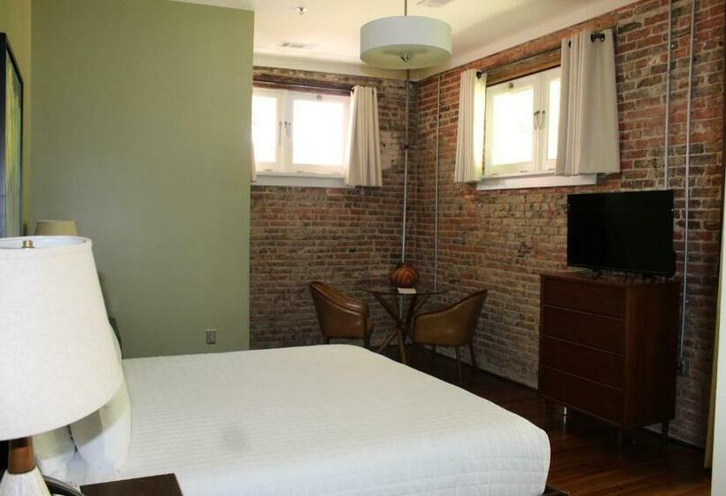 اتاق استاندارد با تخت بزرگ, Hale