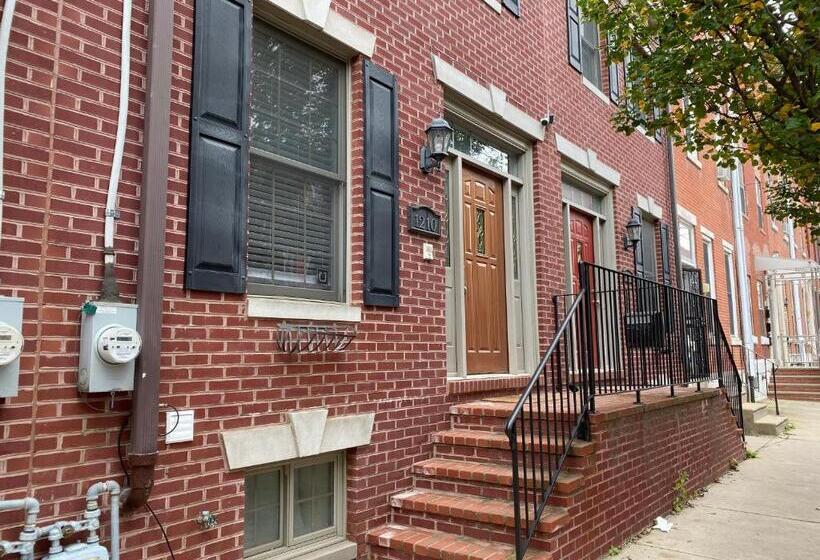 اتاق استاندارد با بالکن, Alina & Fanny   Philadelphia 1210 Mt Vernon St