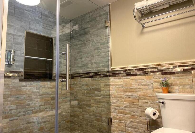 חדר סטנדרט עם מרפסת, Alina & Fanny   Philadelphia 1210 Mt Vernon St