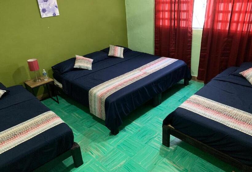 Habitación Cuádruple Estándar, Casa Alegria