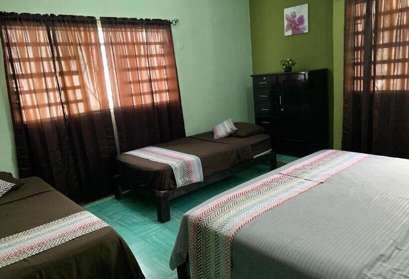 Habitación Cuádruple Estándar, Casa Alegria