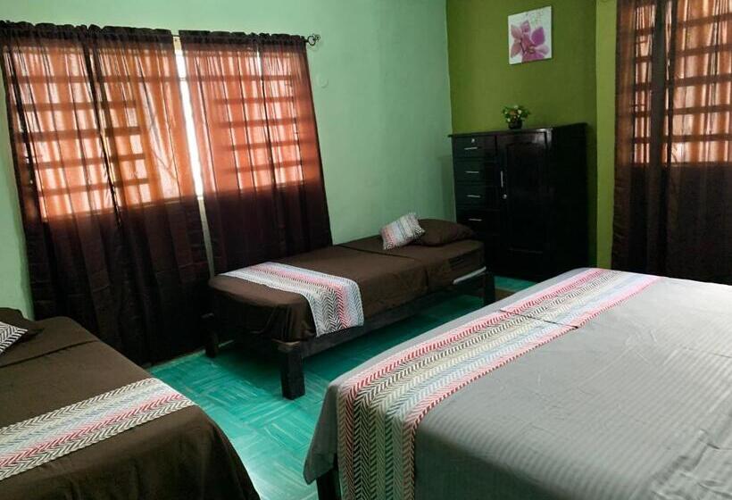 Habitación Cuádruple Estándar, Casa Alegria