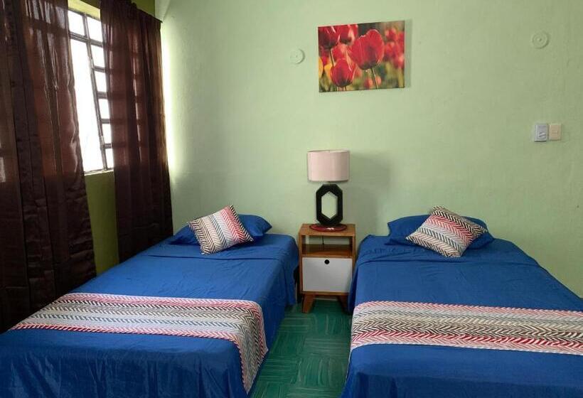 Habitación Cuádruple Estándar, Casa Alegria