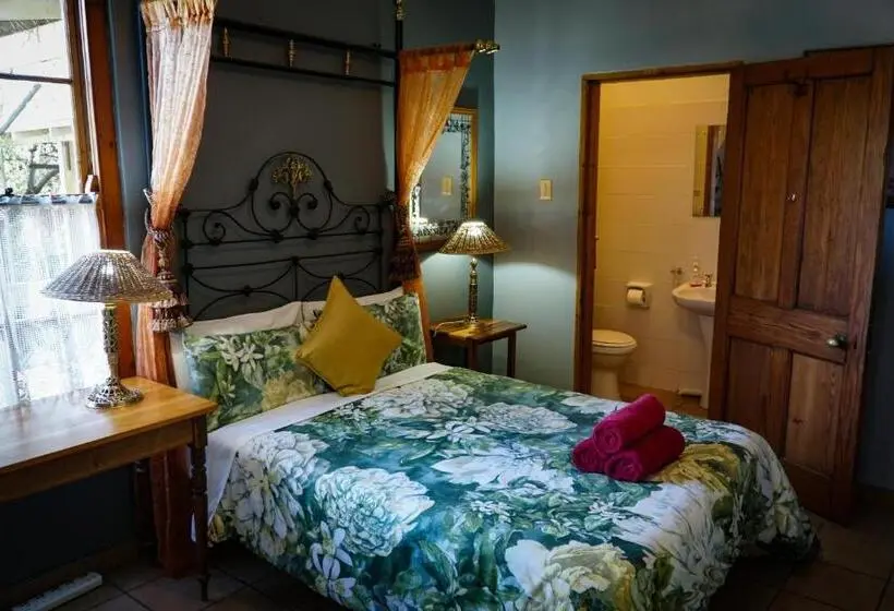 エコノミートリプルルーム, Outentique Accommodation