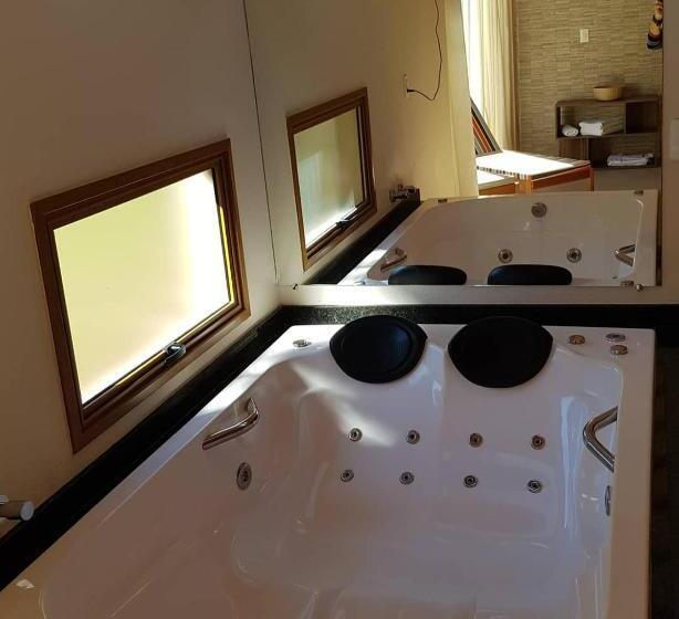 شاليه سوبيريور غرفة نوم واحدة, Robinson Cottage Monte Verde Mg