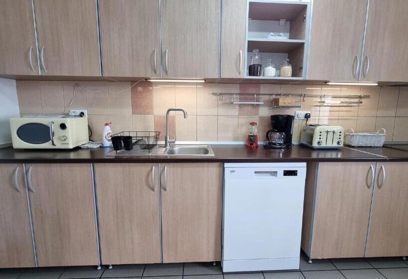 ویلای 1 خوابه, Roro Residence