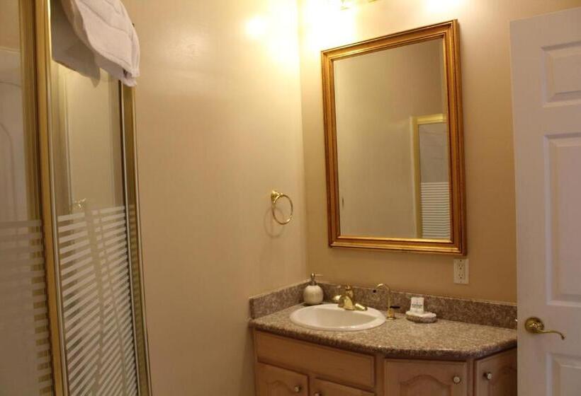 غرفة ديلوكس سرير كينج, Swallow Cove